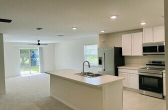 8376 102nd Ave in Vero Beach, FL - Building Photo - Building Photo