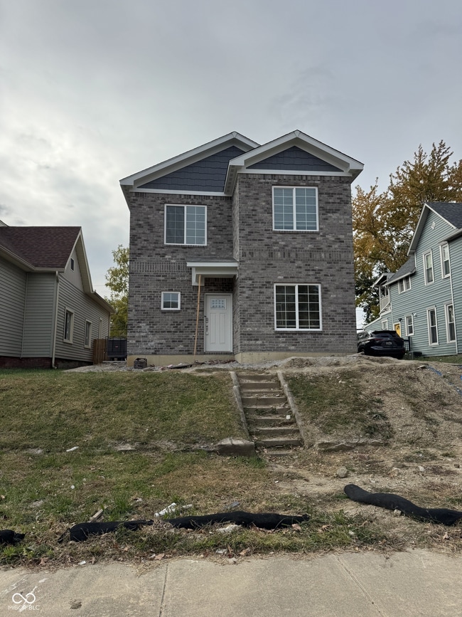 property at 228 N Randolph St