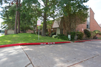 Townhomes at Westchase in Houston, TX - Building Photo - Building Photo