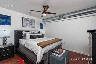 1180 E 30th St in Kansas City, MO - Foto de edificio - Building Photo