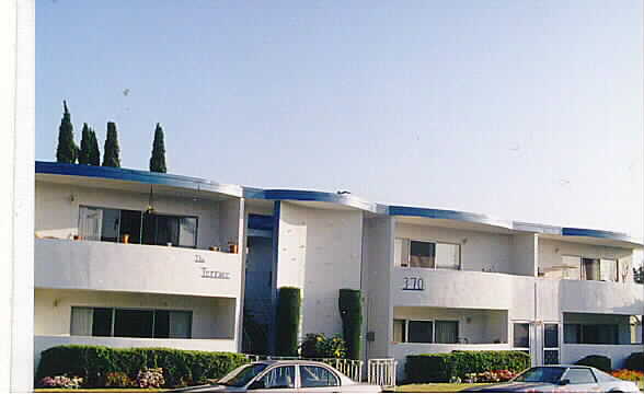 The Terrace Apartments in Covina, CA - Foto de edificio - Building Photo