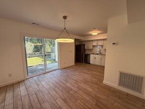 218 Myrtlewood Cir in Jacksonville, NC - Building Photo - Building Photo