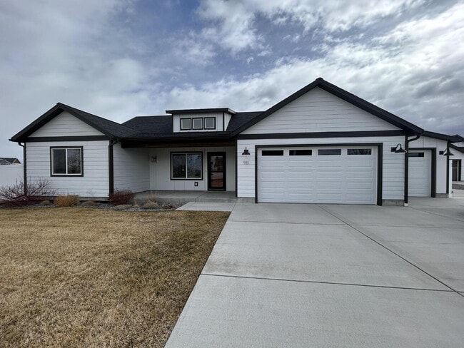 915 Stewart Loop in Bozeman, MT - Building Photo - Building Photo