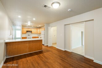 11702 Brackenberry Ct in Louisville, KY - Foto de edificio - Building Photo