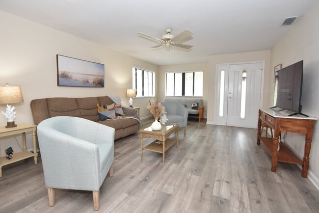 18 Covington Ln in Palm Coast, FL - Building Photo - Building Photo