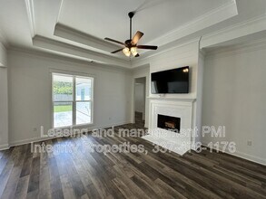 304 San Sebastian Dr in Youngsville, LA - Building Photo - Building Photo