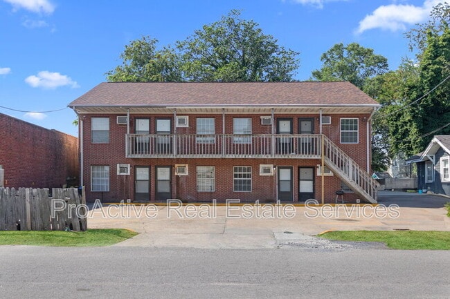 property at 1129 Green St