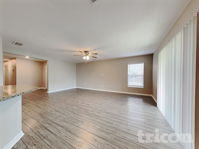 304 Kensington View Dr in Winter Haven, FL - Foto de edificio - Building Photo