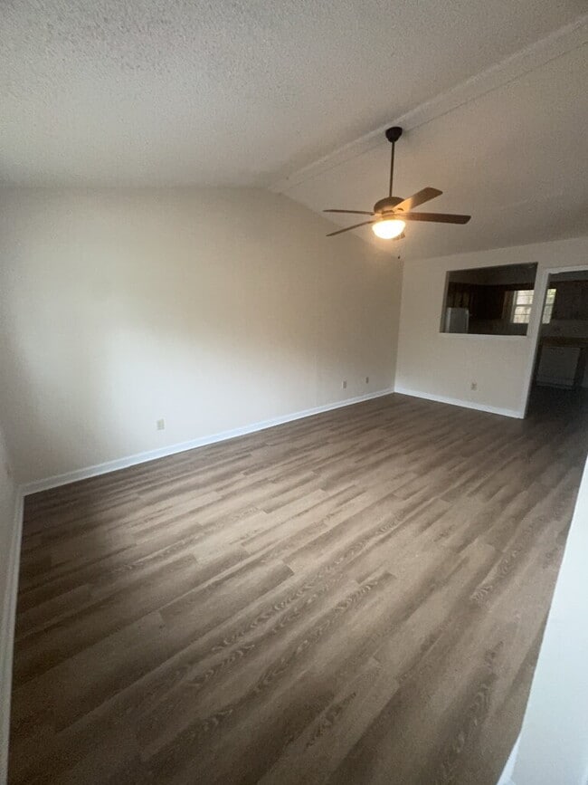 1708 Wine Press Ct in Jacksonville, NC - Building Photo - Building Photo