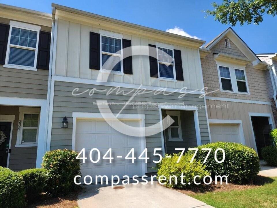 2349 Camden Oak Way in Lithonia, GA - Building Photo