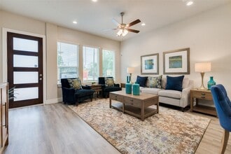 7713 Rainbow Cl in Houston, TX - Building Photo - Building Photo