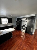 419 Pine St, Unit #2 in Marquette, MI - Building Photo