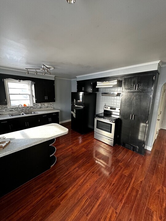 419 Pine St, Unit #2 in Marquette, MI - Building Photo