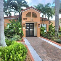 6272 NW 186th St in Hialeah, FL - Building Photo