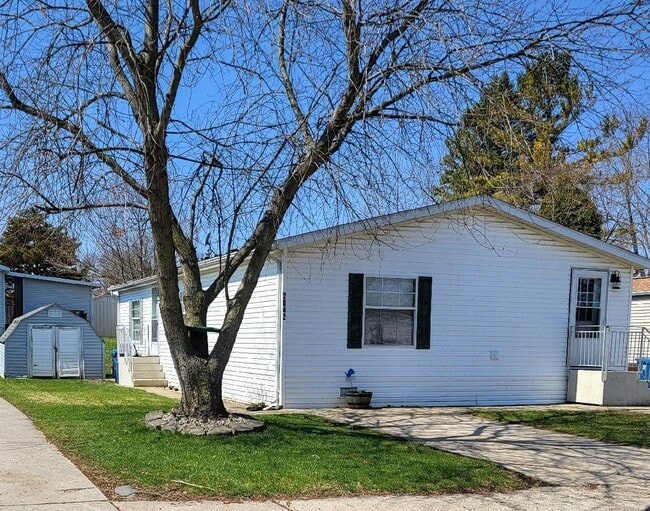 property at 1435 N Milford Rd