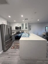 3408 Hathaway Ave in Long Beach, CA - Foto de edificio - Building Photo