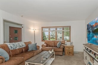 15 Poplar St in North Massapequa, NY - Building Photo - Building Photo