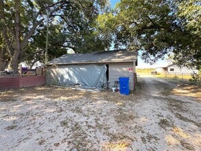 4213 N Main St in Taylor, TX - Building Photo - Building Photo