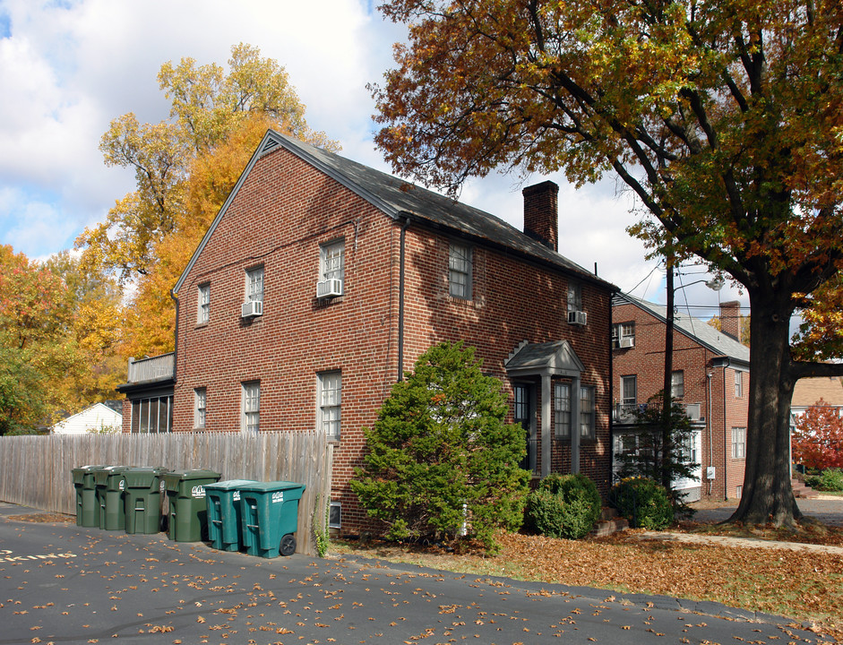 4607 Old Dominion Dr in Arlington, VA - Building Photo