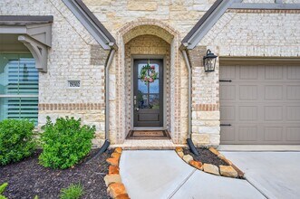 19302 Seabiscuit Stable Trl in Tomball, TX - Building Photo - Building Photo