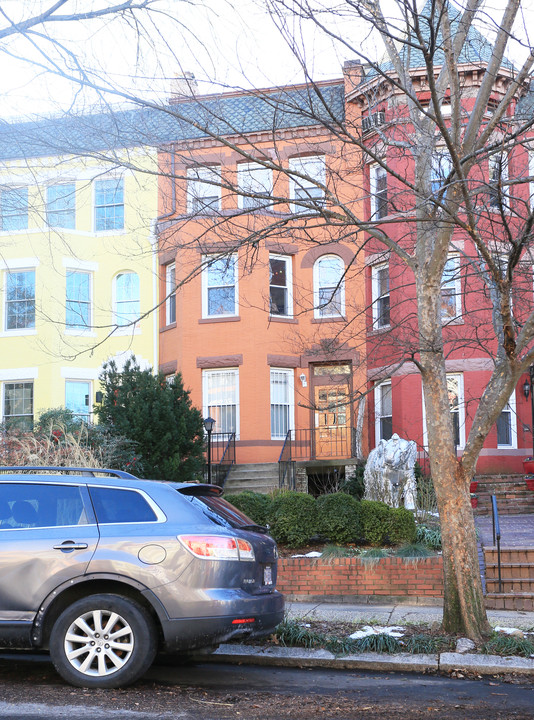 1932 Biltmore St NW in Washington, DC - Building Photo