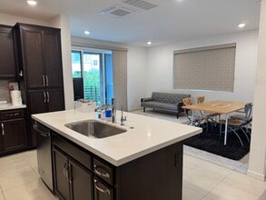 5891 Cadence Ave, Unit Cadence Avenue Home in Dublin, CA - Building Photo - Building Photo