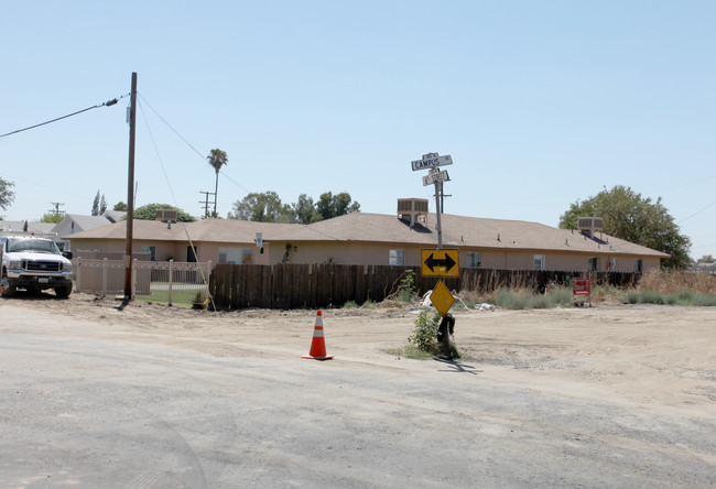 1213 W 6th St in Hanford, CA - Building Photo - Building Photo