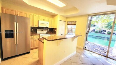 4935 Tradewinds Ter in Fort Lauderdale, FL - Building Photo - Building Photo