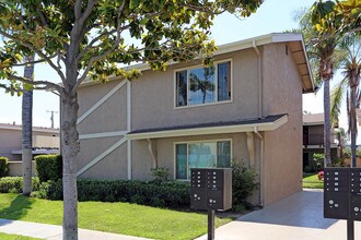 Grove Park Apartments in Garden Grove, CA - Building Photo - Building Photo