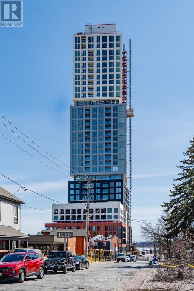 39 Mary St in Barrie, ON - Building Photo - Building Photo