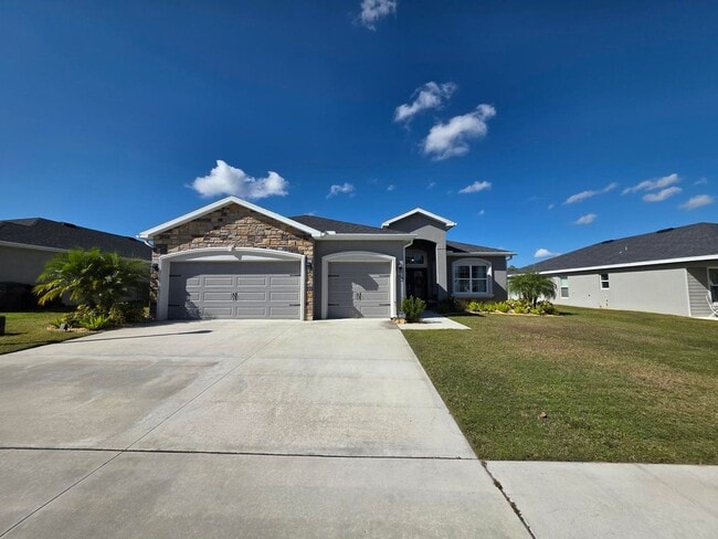 7154 Victoria Rd in Lakeland, FL - Building Photo - Building Photo