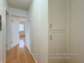 906 Edgewood St in Inglewood, CA - Building Photo - Building Photo