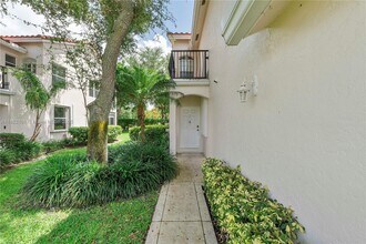 8500 Vía Romana in Boca Raton, FL - Building Photo - Building Photo