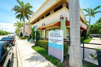 831 E Palmetto Park Rd, Unit 827 in Boca Raton, FL - Building Photo - Building Photo