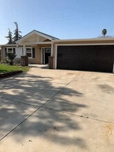 2915 Cedarglen Dr in Azusa, CA - Foto de edificio - Building Photo