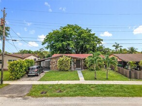 720 SW 4th St in Hallandale Beach, FL - Building Photo - Building Photo