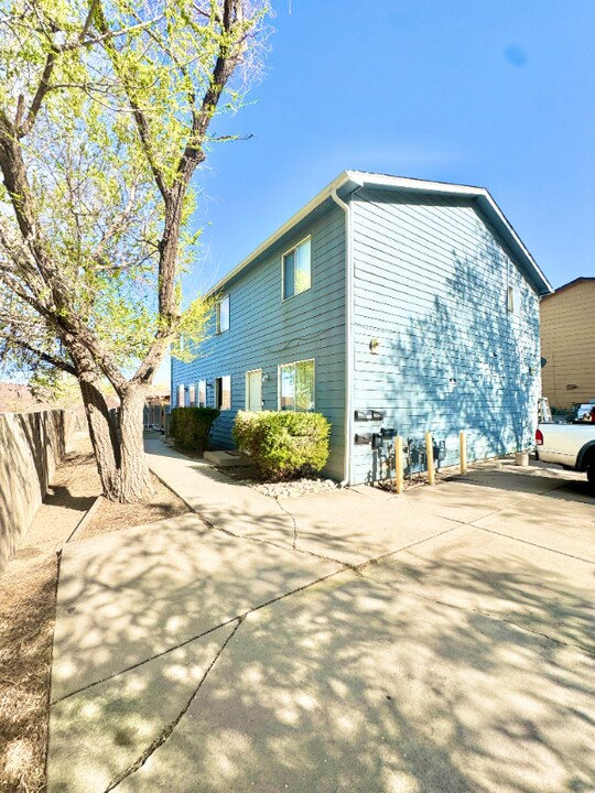 4325 Lashelle Ave in Colorado Springs, CO - Building Photo