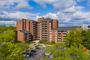 Columbia Pointe Apartments