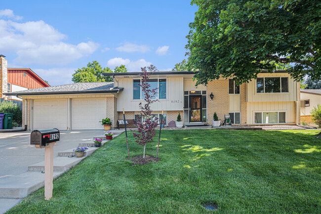 property at 8192 E Oxford Dr