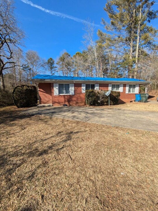 473 23rd Ave Dr NE in Hickory, NC - Building Photo