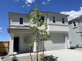 7761 Wandering Wy in Reno, NV - Building Photo