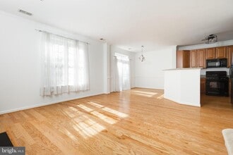 8975 Harrover Pl in Lorton, VA - Building Photo - Building Photo