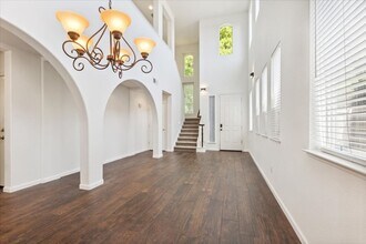 5409 Banfield Dr in Sacramento, CA - Building Photo - Building Photo