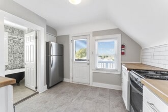 1126 Cedar St in Wyandotte, MI - Building Photo - Building Photo