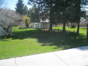1545 Crescent Ave in Klamath Falls, OR - Building Photo - Building Photo