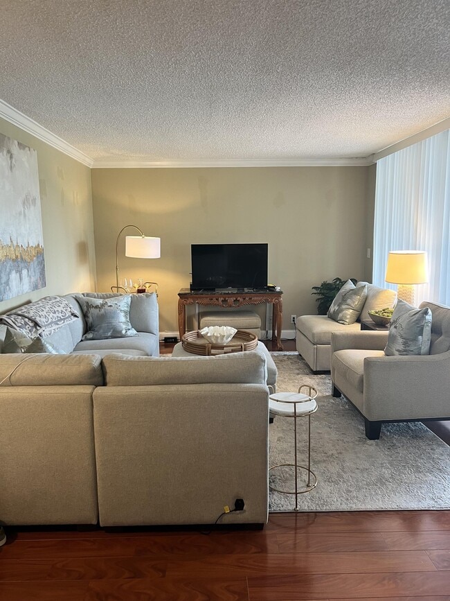 property at 2455 Lindell Blvd