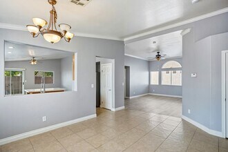 505 Regal Robin Way in North Las Vegas, NV - Building Photo - Building Photo