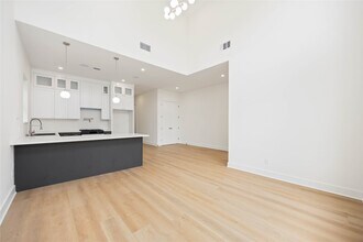 422 E 41st St in Houston, TX - Building Photo - Building Photo