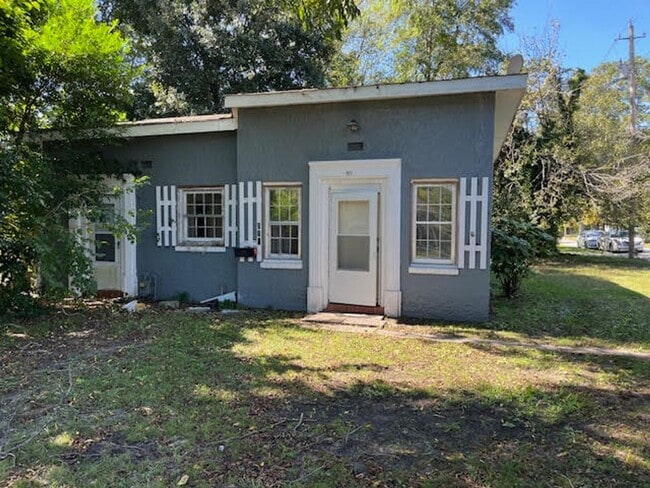 property at 812 Rhem St