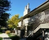 Building Photo - Willows at Tamarac Apartamentos in Denver, Colorado
